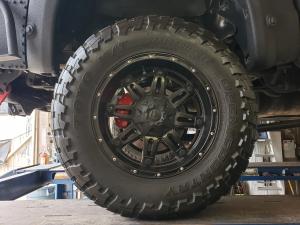 Toyota Tundra CrewMax 4x4 Zombie Apocalypse 2013 года 